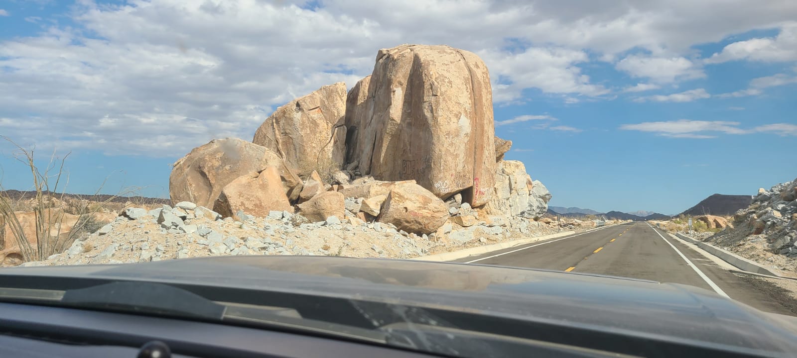 Piedras en la carretera