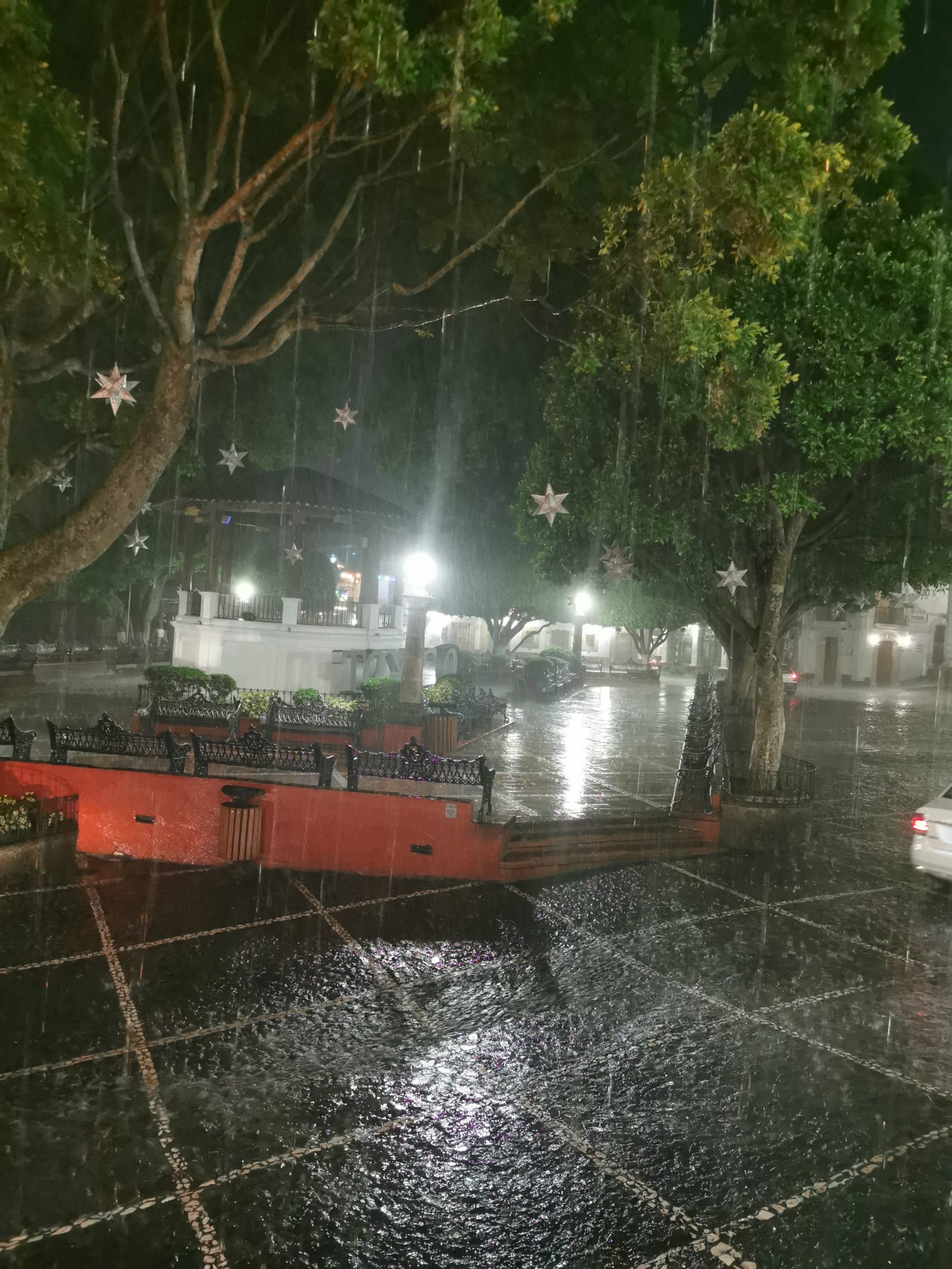 Noche de lluvia en Taxco